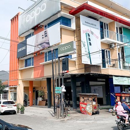 Karins Guesthouse Syariah Redpartner Bandung Ngoại thất bức ảnh
