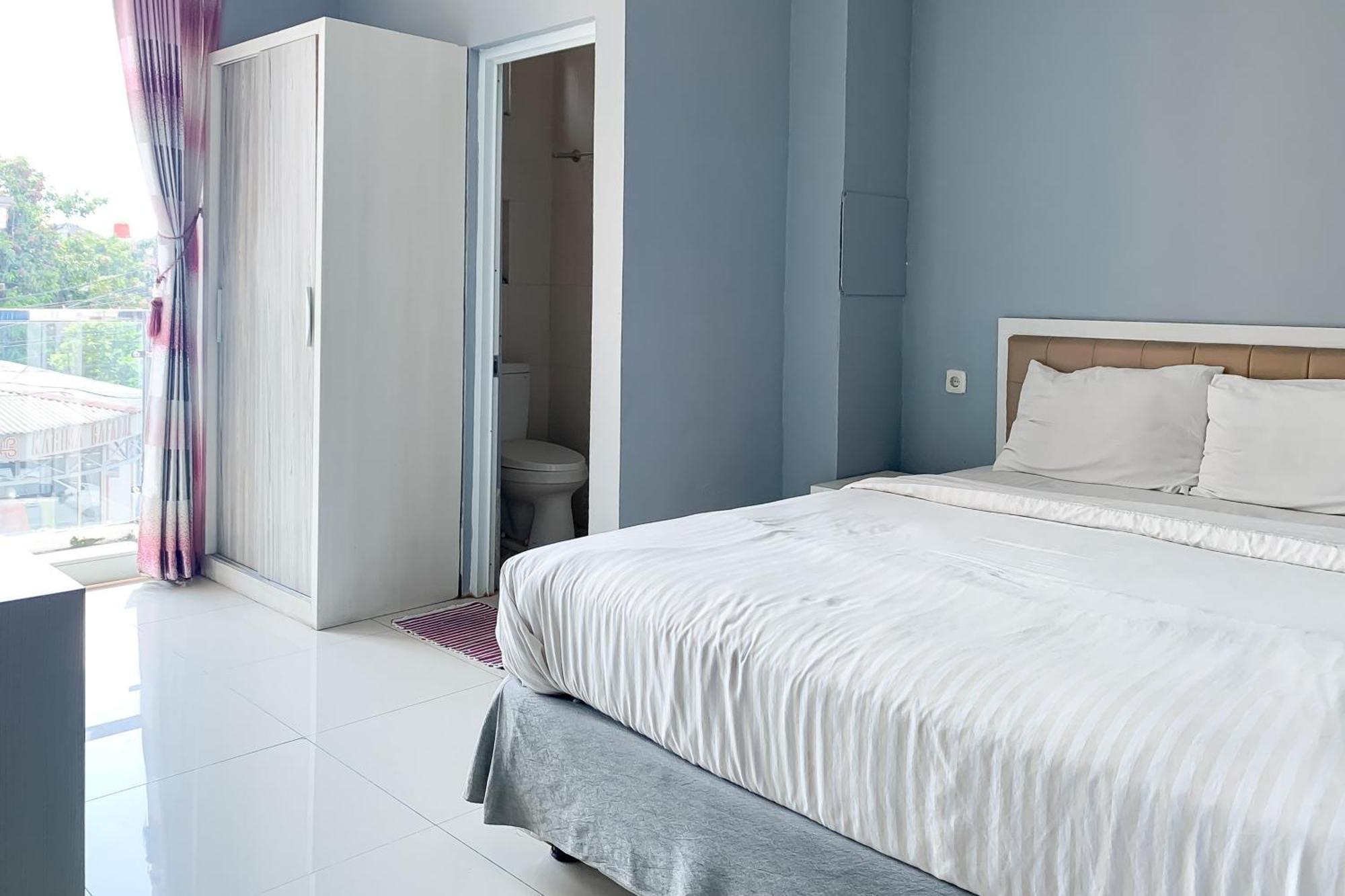 Karins Guesthouse Syariah Redpartner Bandung Ngoại thất bức ảnh